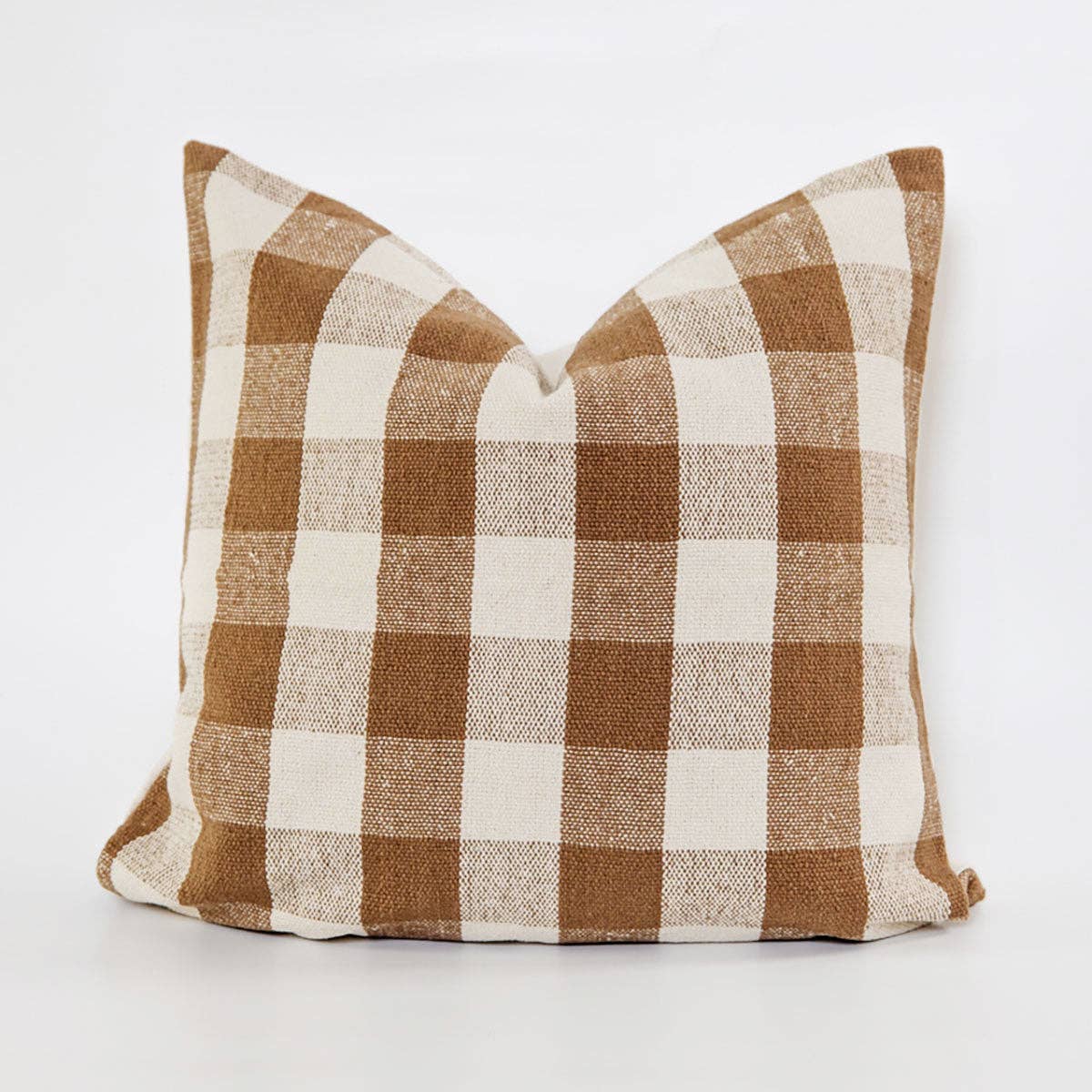 gingham pillow
Ceckered