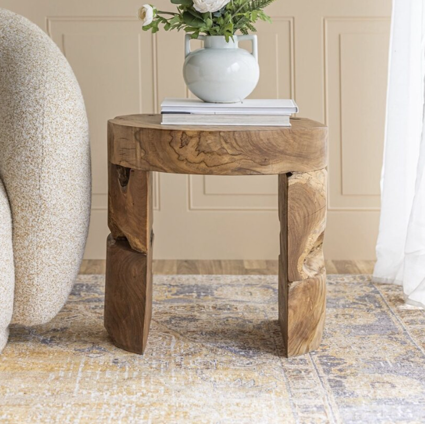 Natura Bundar Side Table